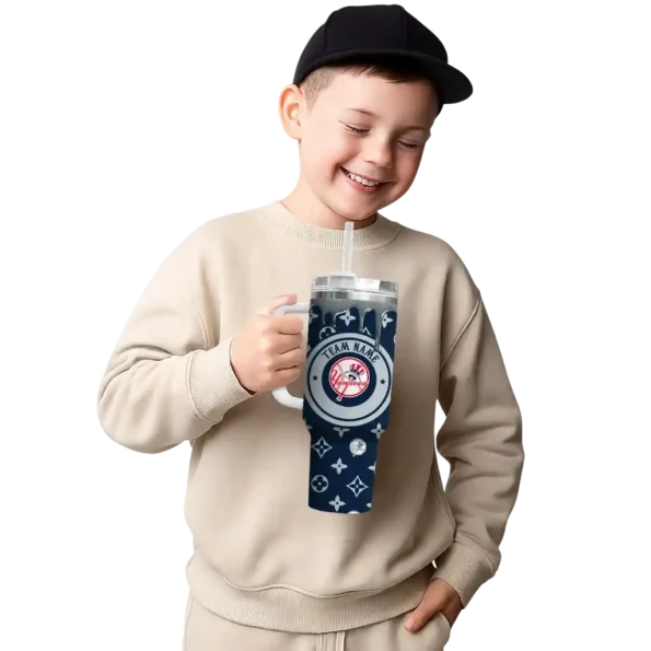 custom new york yankees bullseye drips navy curved tumbler latest model 1.webp