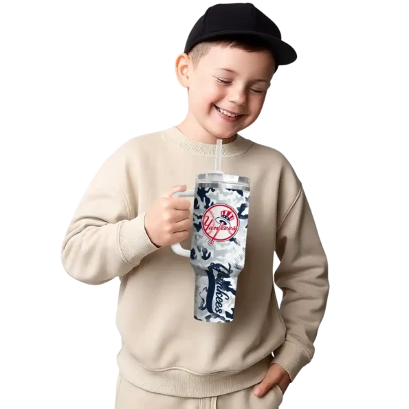 customized new york yankees camo mashup navy white curved tumbler latest model 1.webp